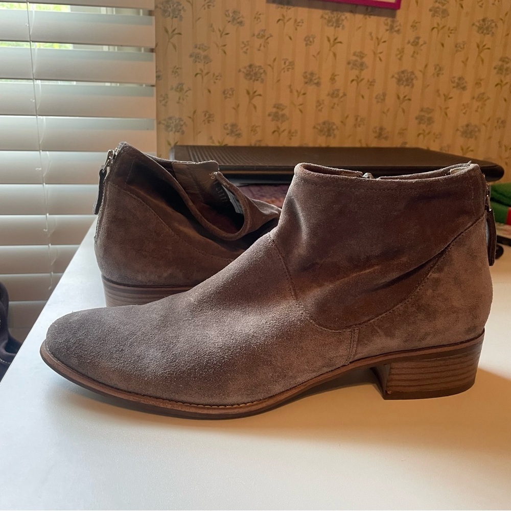Suede leather booties